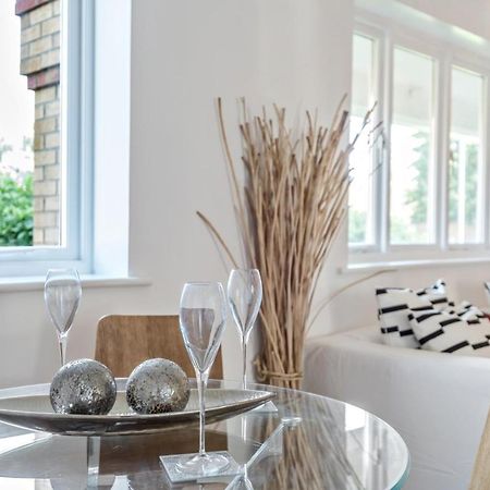 2 Bed Flat, Dedicated Workspace, Parking, 4Ktv Londra Dış mekan fotoğraf