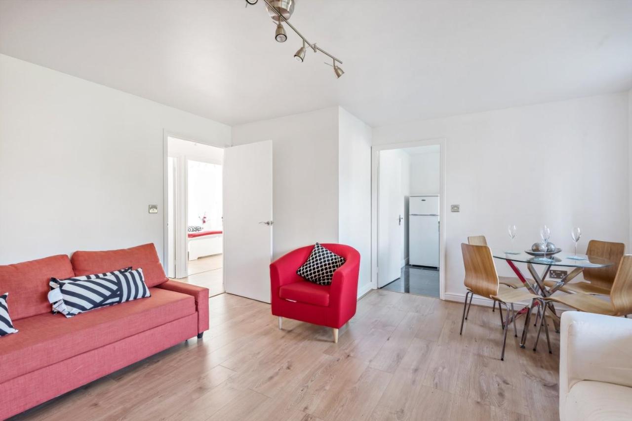 2 Bed Flat, Dedicated Workspace, Parking, 4Ktv Londra Dış mekan fotoğraf