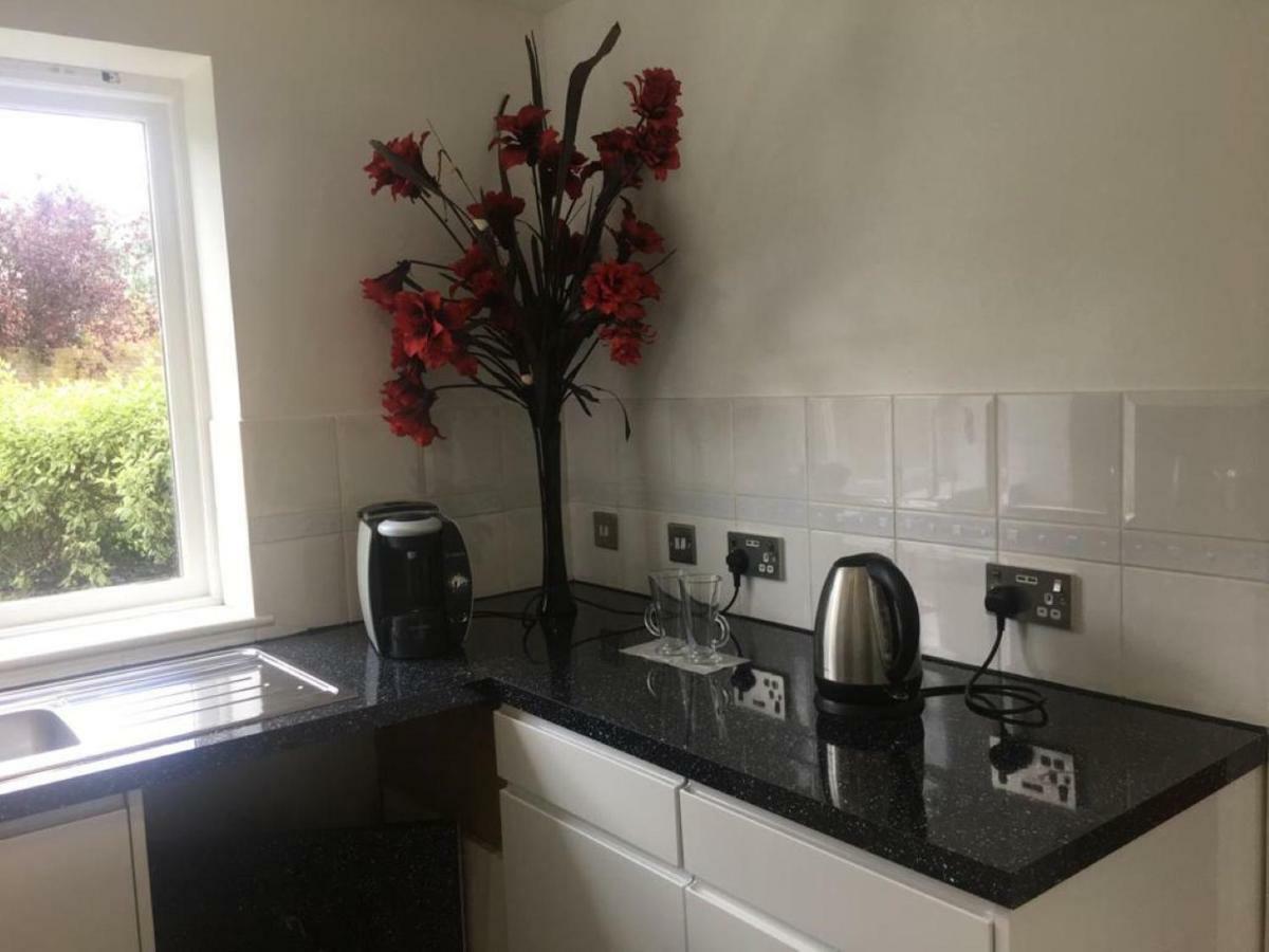 2 Bed Flat, Dedicated Workspace, Parking, 4Ktv Londra Dış mekan fotoğraf